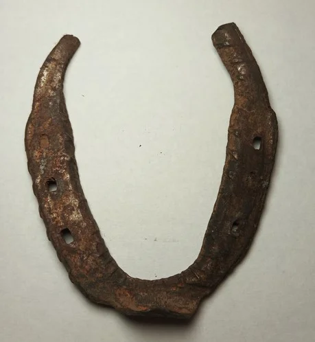 Iron Original Black Horse Shoe (Kaale Ghode Ki Naal) (2) Iron Original Black Horse Shoe (Kaale Ghode Ki Naal) (1)