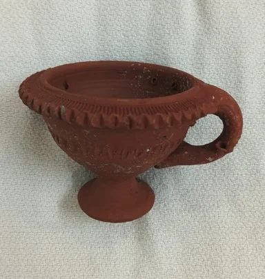 clay dhoop daani, mitti dhoop daani, dhoop daani with handle, incense holder clay, terracotta dhoop stand, handmade dhoop daani, pooja dhoop burner, loban burner clay, sambrani dhoop holder, clay incense burner, traditional dhoop stand, eco-friendly incense holder, clay camphor burner, spiritual clay items, mitti dhuni stand